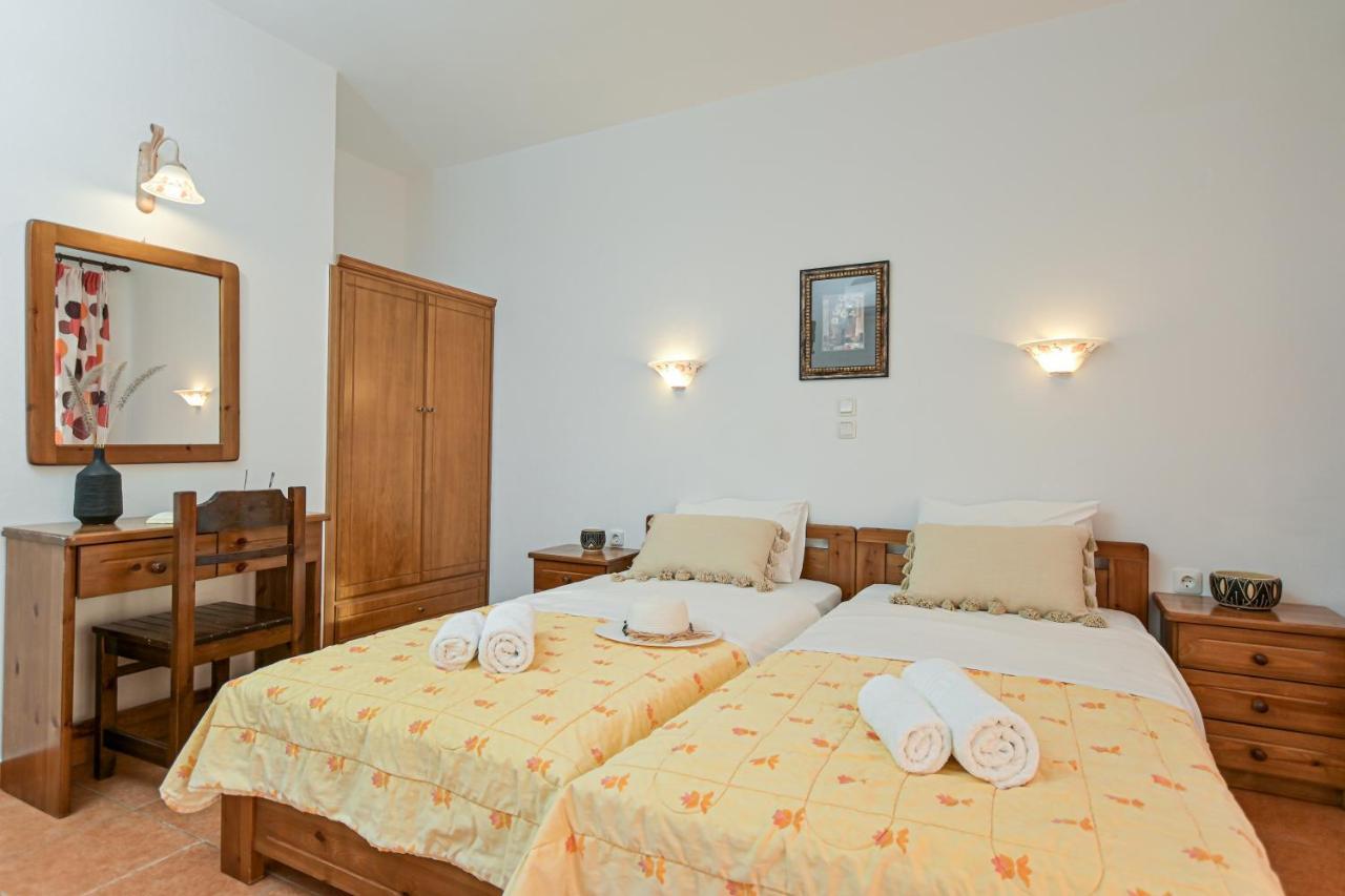 Alykes Studios & Suites Агиос Прокопиос Екстериор снимка