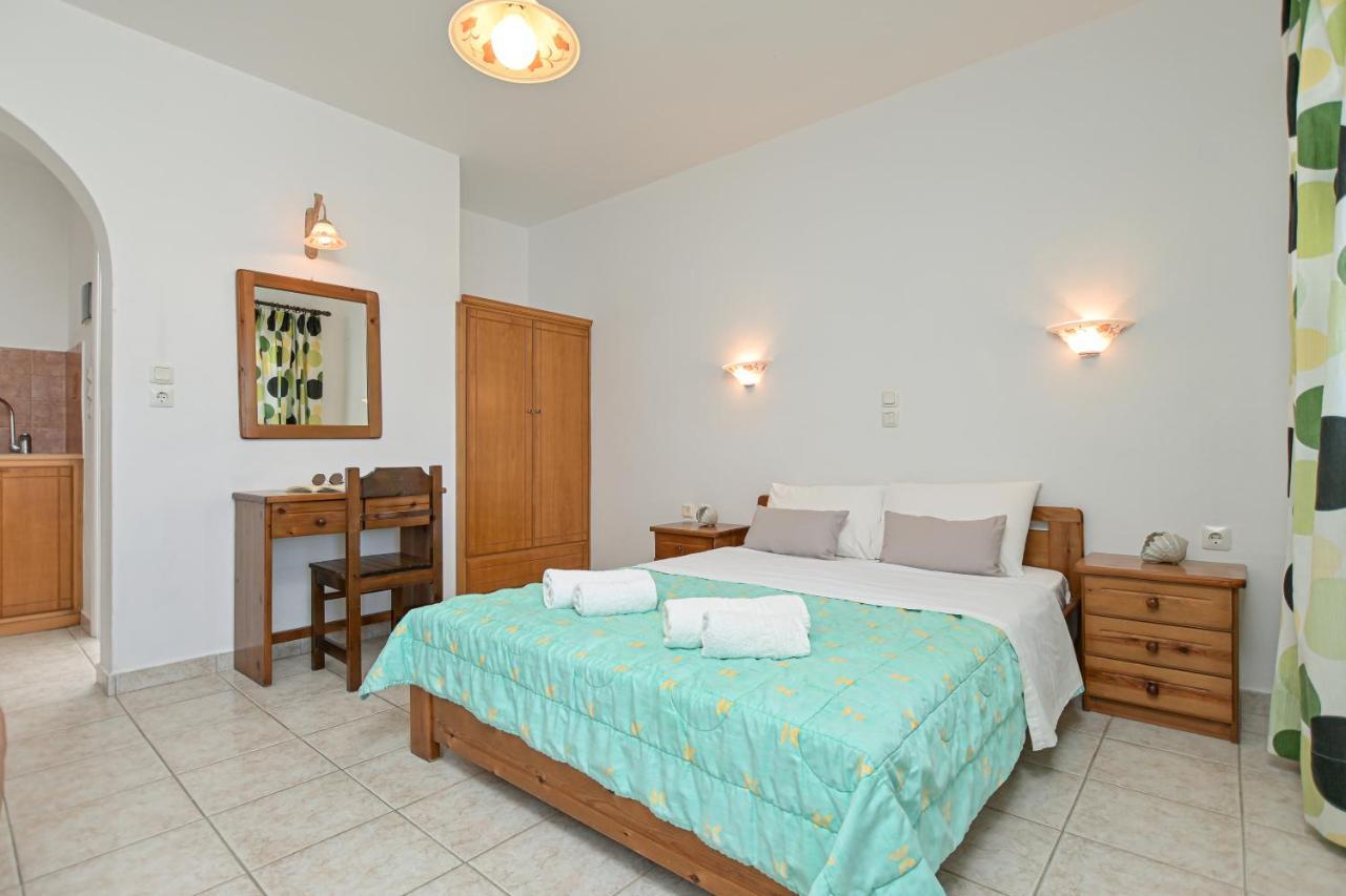 Alykes Studios & Suites Агиос Прокопиос Екстериор снимка