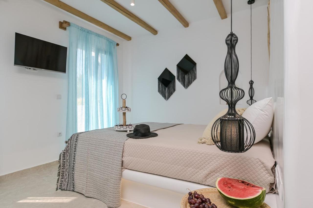 Alykes Studios & Suites Агиос Прокопиос Екстериор снимка